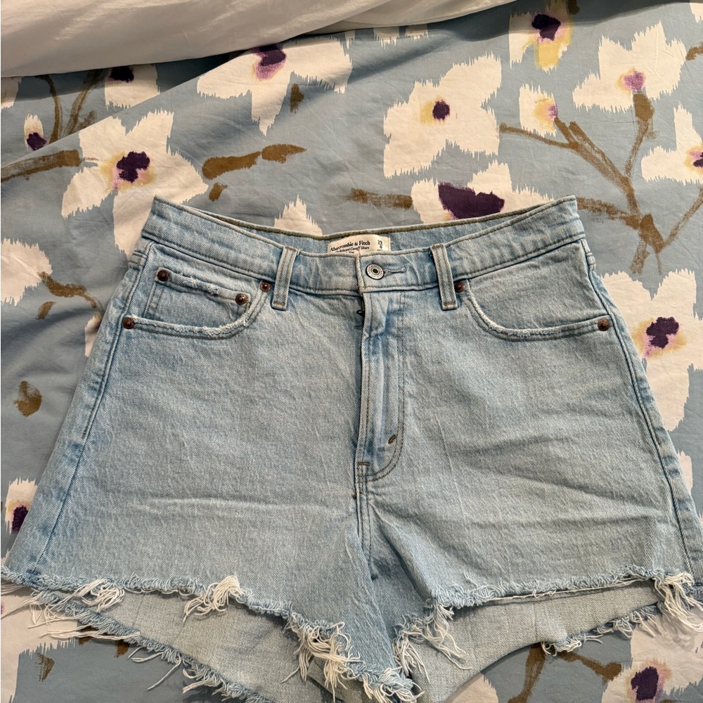 Abercrombie & Fitch 90s Relaxed High Rise Short - Light Blue